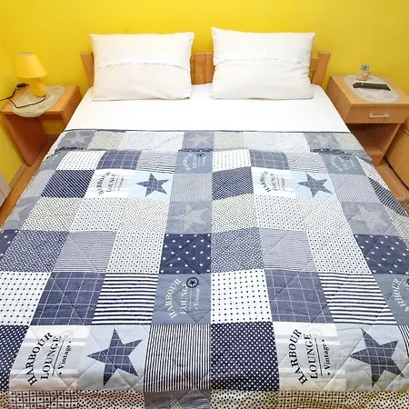 Junior Apartment *